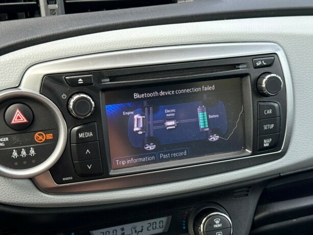 toyota-yaris-bensin-2012-big-24