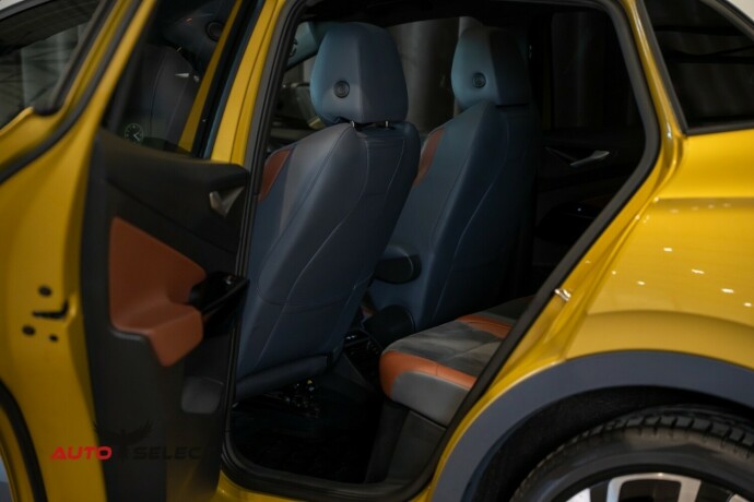 volkswagen-id4-elektrisitet-2021-big-18