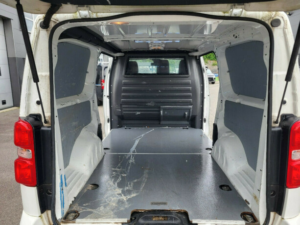 peugeot-expert-diesel-2020-big-10