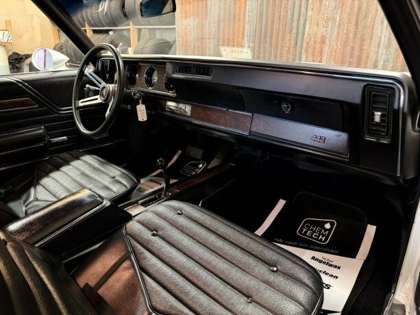 oldsmobile-442-bensin-1970-big-32