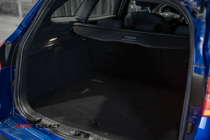 ford-focus-bensin-2017-big-10