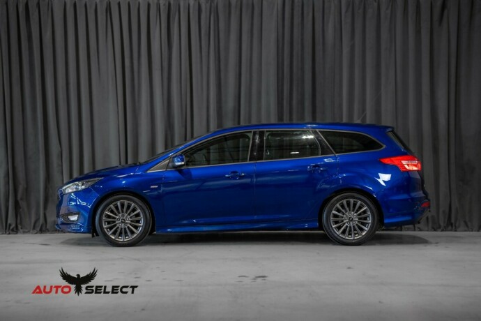 ford-focus-bensin-2017-big-7