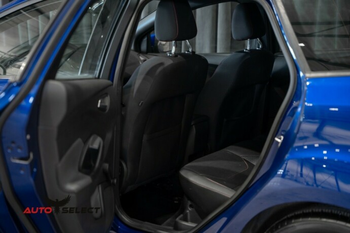 ford-focus-bensin-2017-big-14