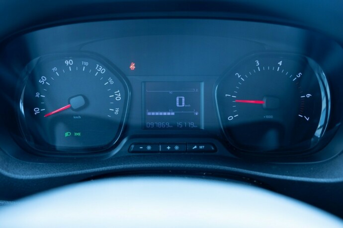 toyota-proace-diesel-2017-big-11