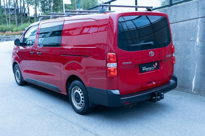 toyota-proace-diesel-2017-big-1