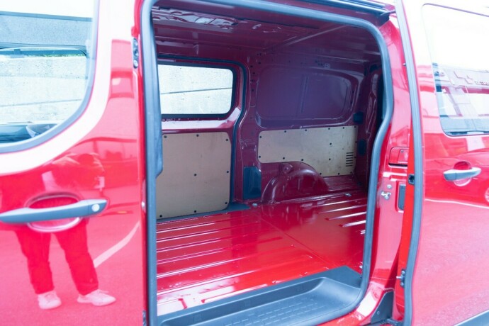 toyota-proace-diesel-2017-big-6