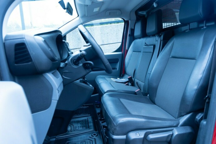 toyota-proace-diesel-2017-big-4