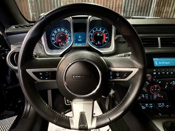chevrolet-camaro-bensin-2011-big-23