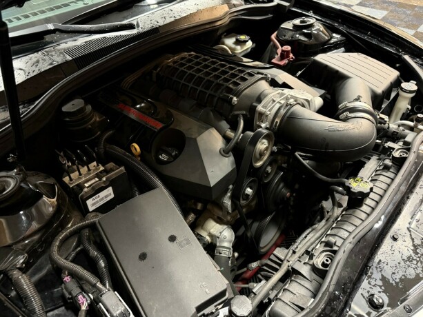 chevrolet-camaro-bensin-2011-big-40