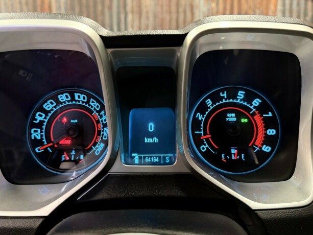 chevrolet-camaro-bensin-2011-big-24