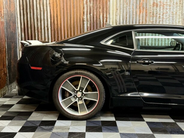chevrolet-camaro-bensin-2011-big-4