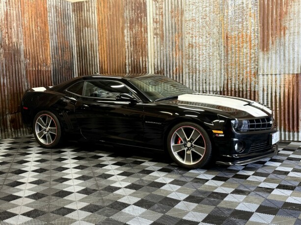 chevrolet-camaro-bensin-2011-big-2