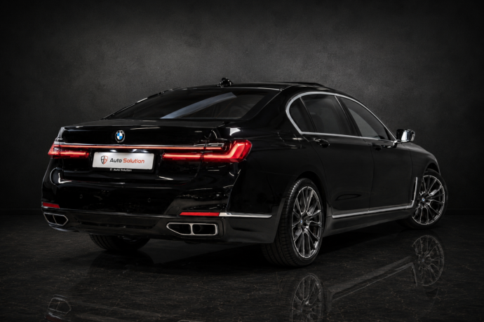 bmw-7-serie-elektrisitetbensin-2020-big-1