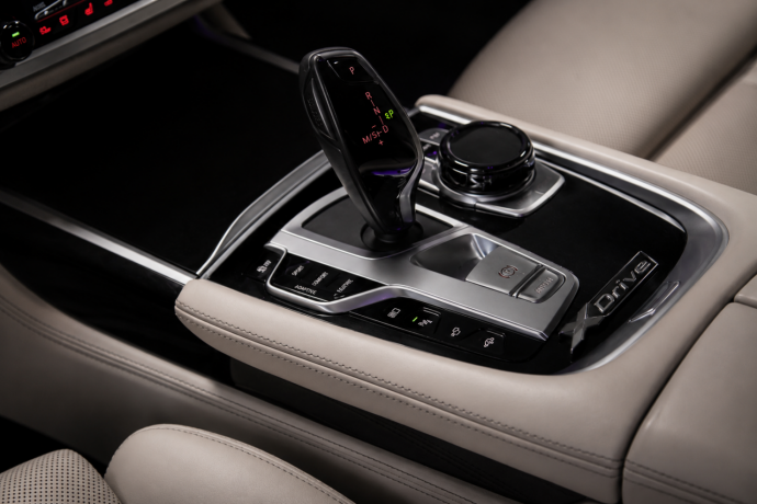 bmw-7-serie-elektrisitetbensin-2020-big-20