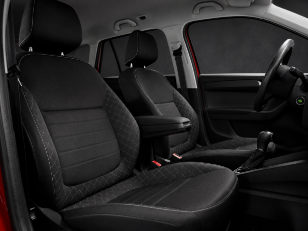 skoda-fabia-bensin-2015-big-6