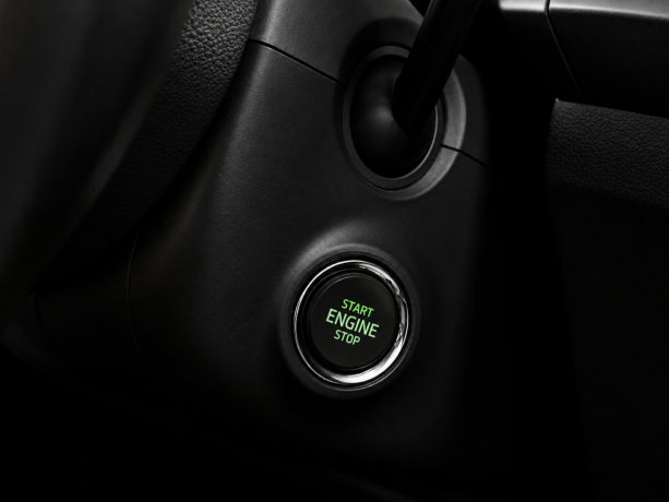 skoda-fabia-bensin-2015-big-10
