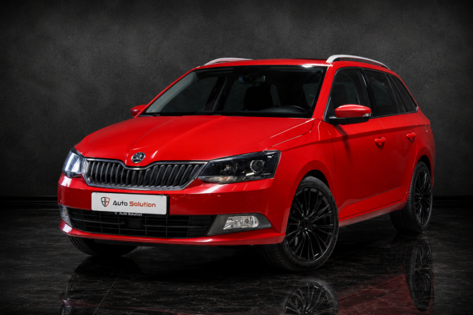 skoda-fabia-bensin-2015-big-0