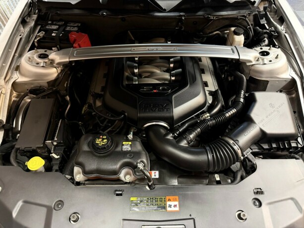 ford-mustang-bensin-2011-big-43