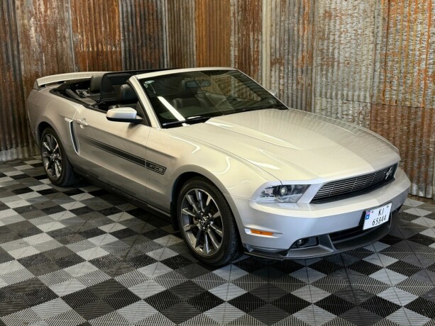 ford-mustang-bensin-2011-big-1