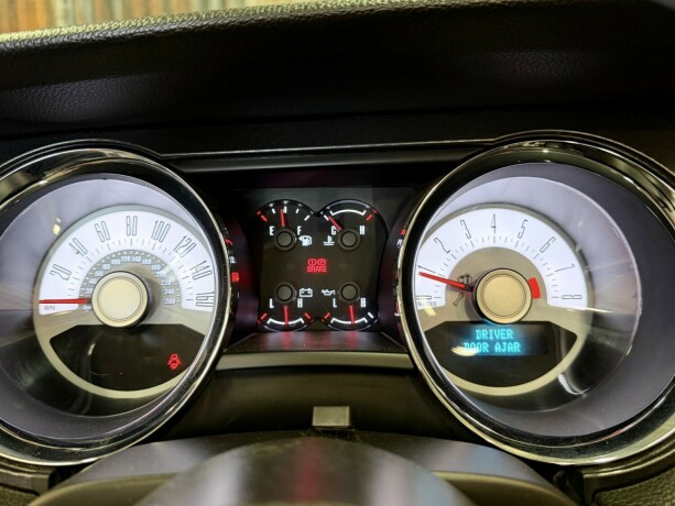 ford-mustang-bensin-2011-big-26