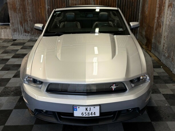ford-mustang-bensin-2011-big-8