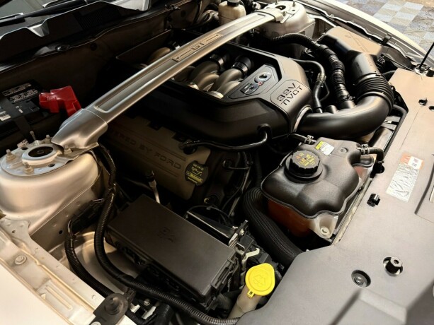 ford-mustang-bensin-2011-big-46