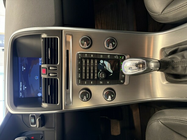 volvo-xc-60-diesel-2013-big-9
