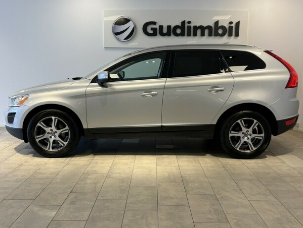 volvo-xc-60-diesel-2013-big-1