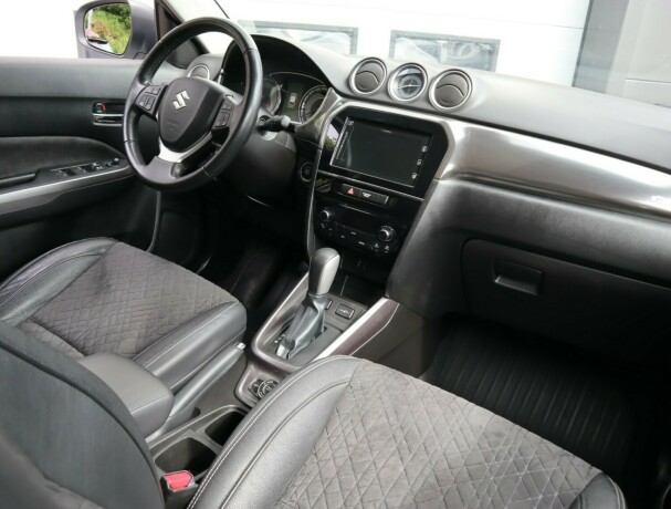 suzuki-vitara-elektrisitetbensin-2021-big-32