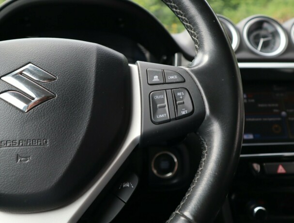 suzuki-vitara-elektrisitetbensin-2021-big-9