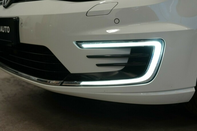 volkswagen-e-golf-vii-elektrisitet-2019-big-20