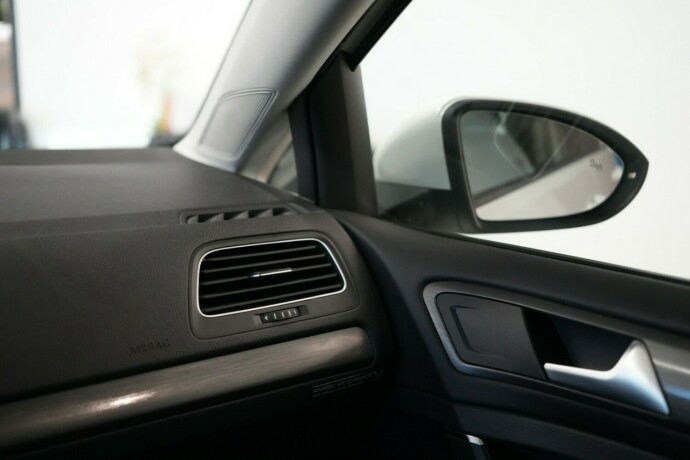 volkswagen-e-golf-vii-elektrisitet-2019-big-16