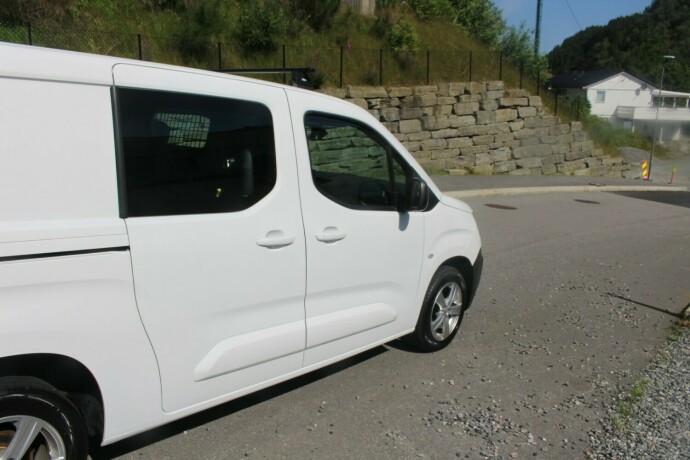 peugeot-partner-diesel-2021-big-12