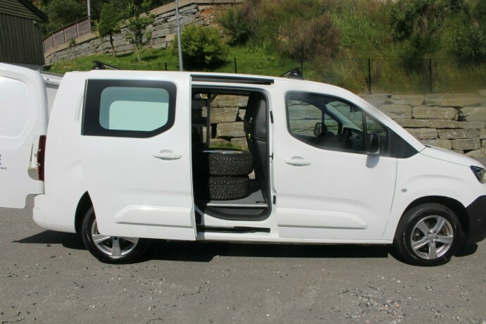 peugeot-partner-diesel-2021-big-8