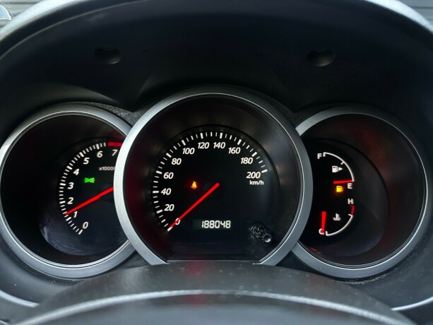 suzuki-grand-vitara-bensin-2006-big-12
