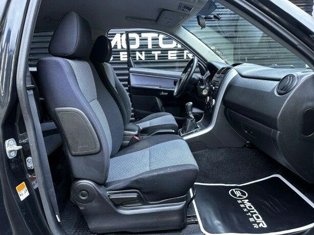 suzuki-grand-vitara-bensin-2006-big-19