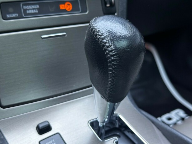toyota-avensis-bensin-2013-big-21