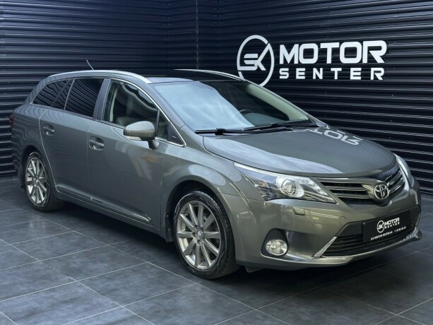 toyota-avensis-bensin-2013-big-0