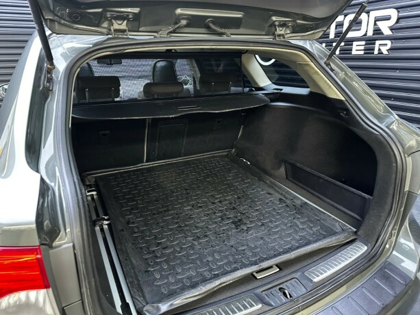 toyota-avensis-bensin-2013-big-29