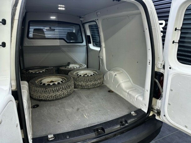 volkswagen-caddy-maxi-diesel-2019-big-24