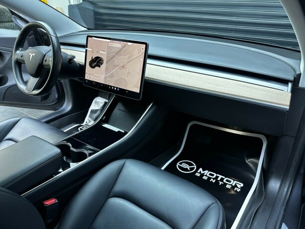 tesla-model-3-elektrisitet-2019-big-10