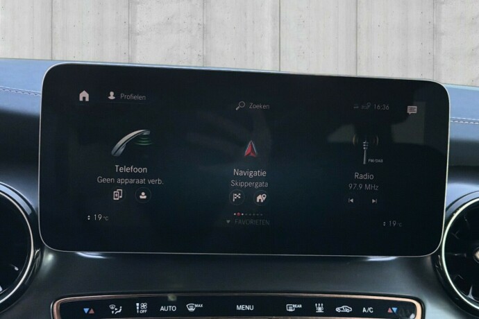 mercedes-benz-eqv300-elektrisitet-2022-big-14