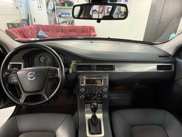 volvo-v70-diesel-2010-big-8
