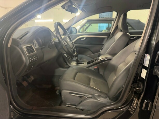 volvo-v70-diesel-2010-big-16