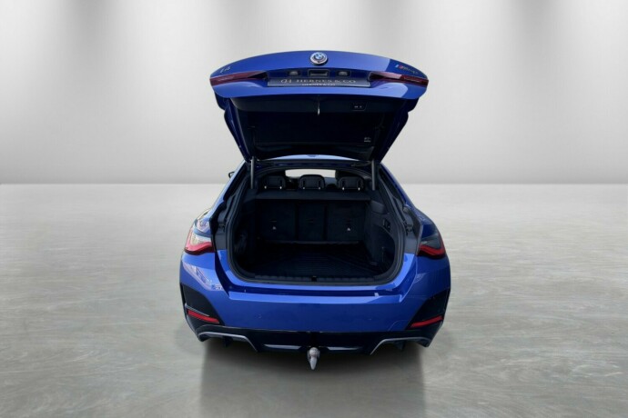 bmw-i4-elektrisitet-2023-big-11