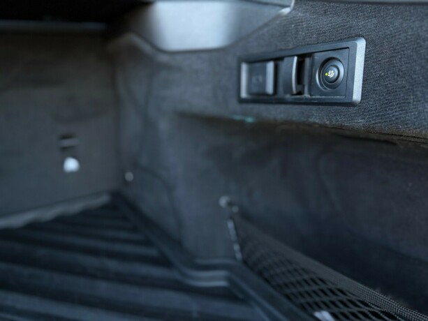 bmw-i4-elektrisitet-2023-big-13