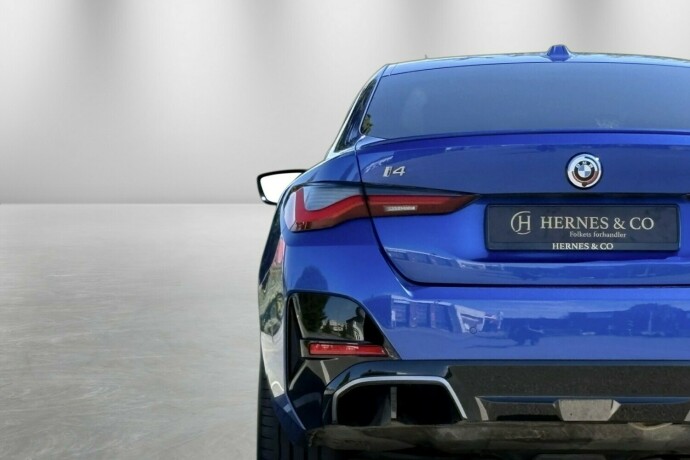 bmw-i4-elektrisitet-2023-big-10