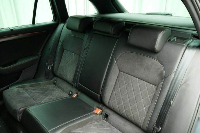 skoda-superb-diesel-2021-big-53