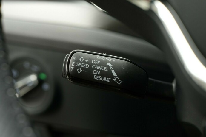 skoda-superb-diesel-2021-big-47