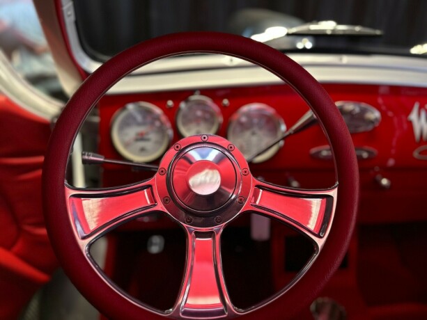 willys-bensin-1937-big-45